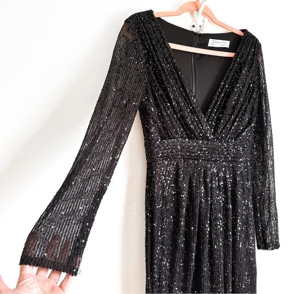 Ieena for Mac Duggal Black Long Sleeve Deep Surplice V-Neck Sequin Gown 6 - Picture 8 of 13